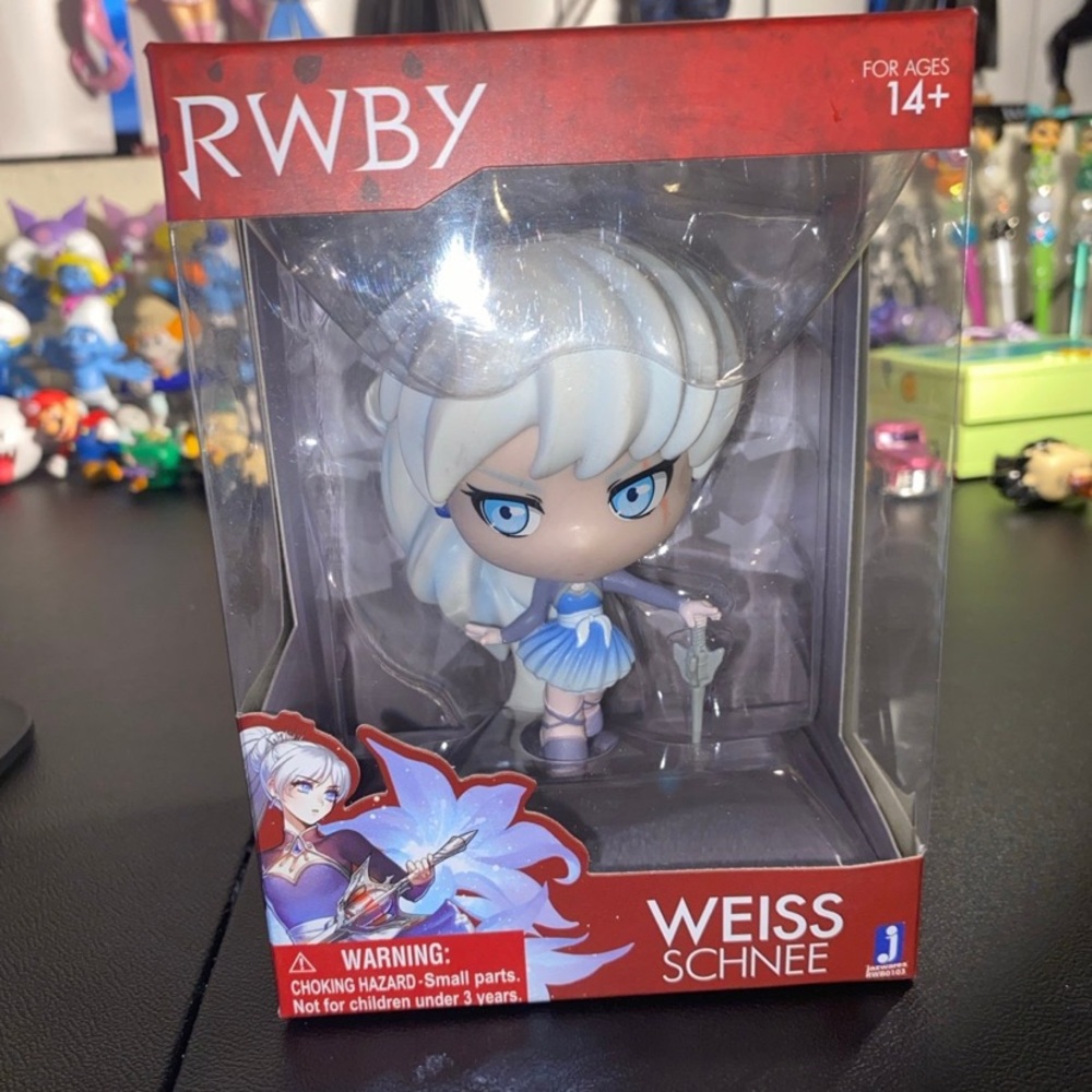 RWBY Weiss Schnee Figure
